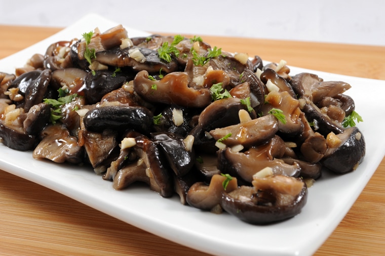 sauteed-garlic-shitake-mushroom
