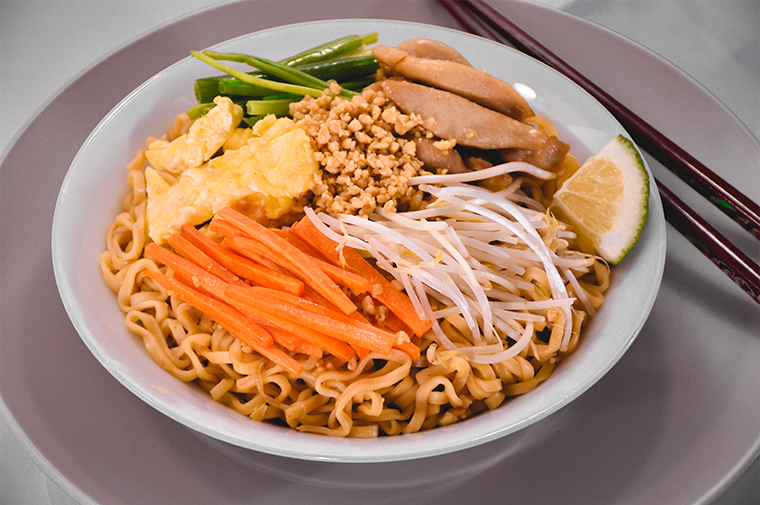 Instant Noodles Pad Thai 2